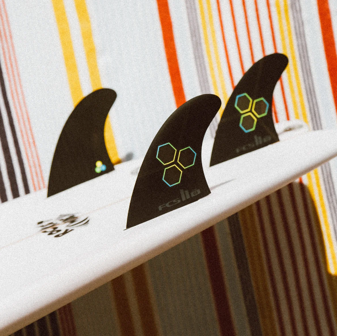 FCS II CI UPRIGHT PC MEDIUM BLACK TRI FINS