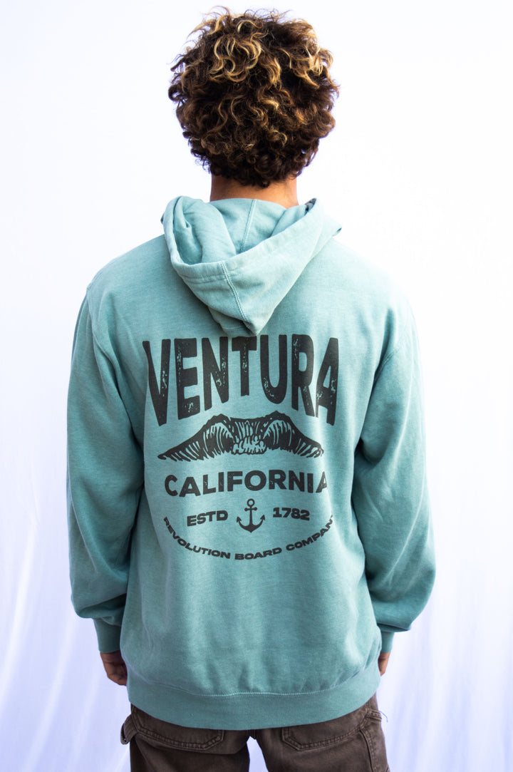 V PEAK HOODED FLEECE
