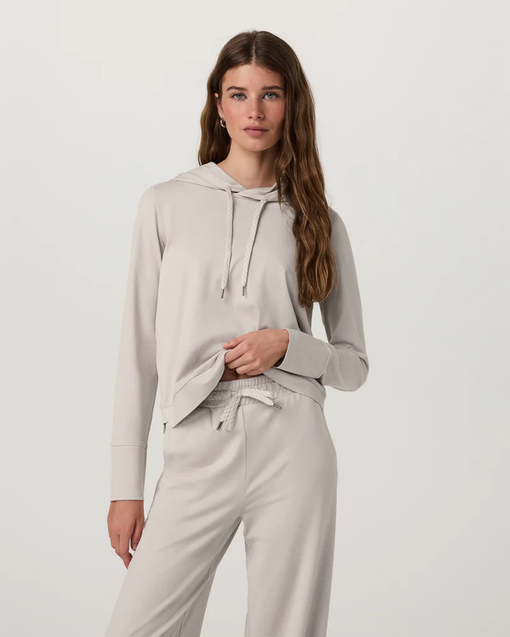 HALO ESSENTIAL HOODIE