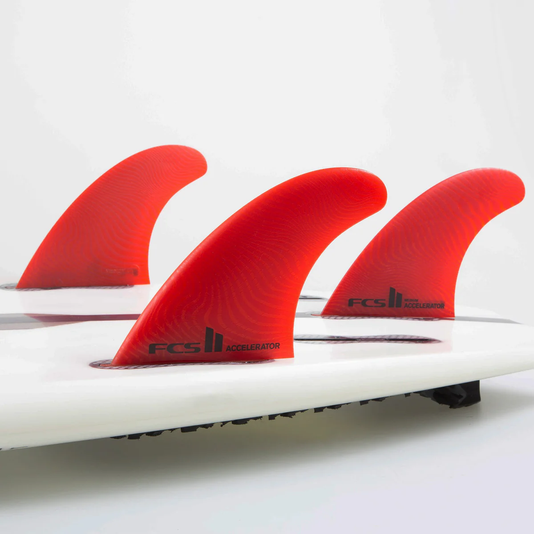 FCS Accelerator Neo Glass Medium Red Thruster Fins