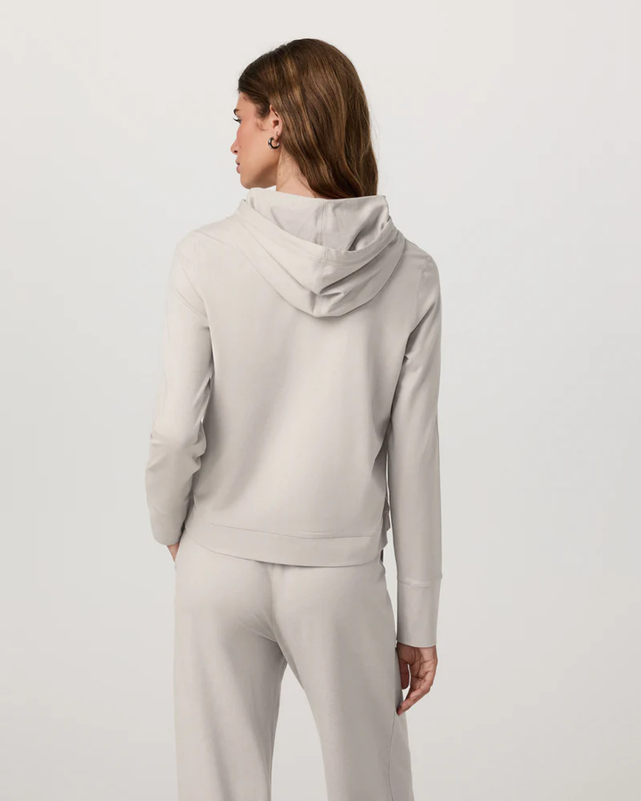 HALO ESSENTIAL HOODIE